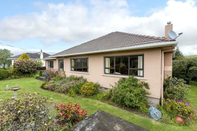Photo of property in 4 Mission Street, Moturoa, New Plymouth, 4310