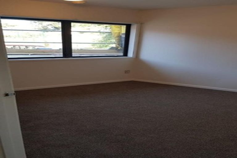 Photo of property in 5/3 The Avenue, Albany, Auckland, 0632
