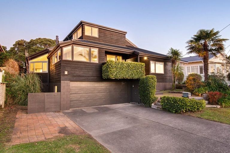 Photo of property in 3 Rewiti Avenue, Takapuna, Auckland, 0622