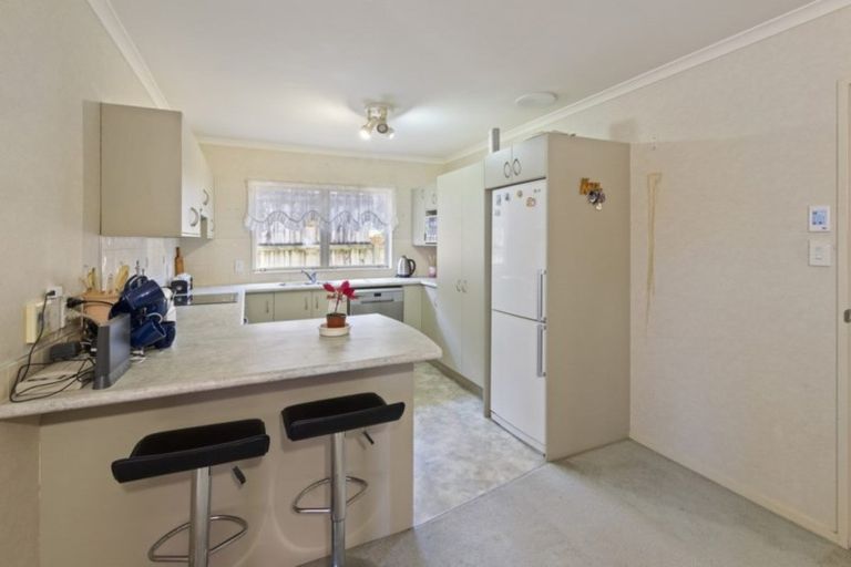 Photo of property in 14 Emmerdale Avenue, Papakura, 2110