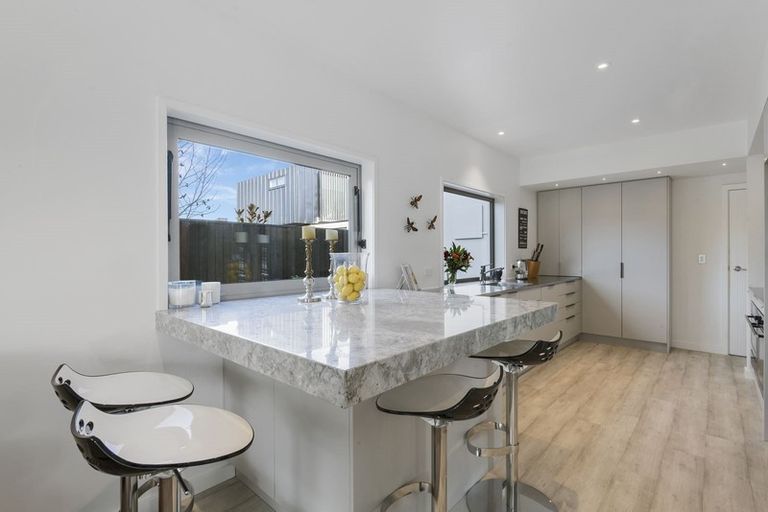 Photo of property in 53 Kotare Street, Fendalton, Christchurch, 8041