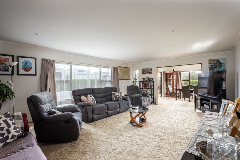 Photo of property in 32 Airport Drive, Bell Block, New Plymouth, 4373