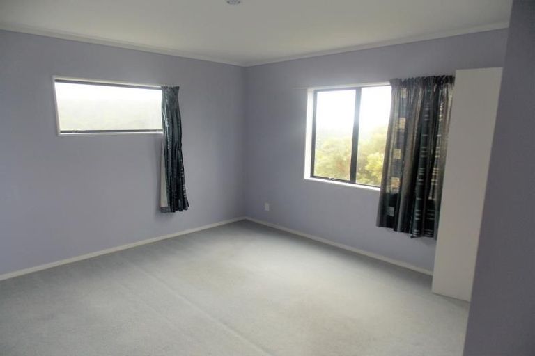 Photo of property in 5a Becker Way, Karori, Wellington, 6012