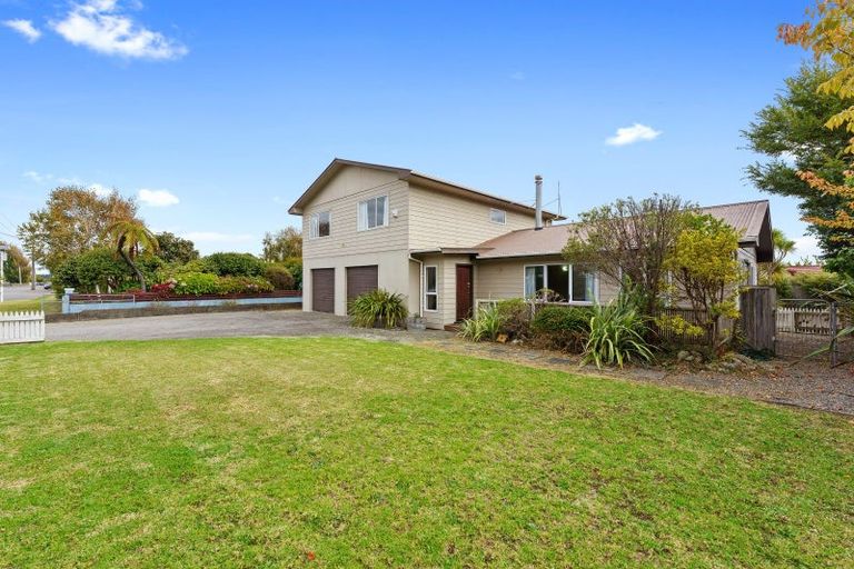 Photo of property in 21 Te Rauparaha Street, Otaki, 5512