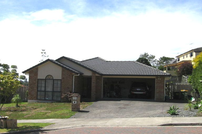 Photo of property in 4 Landvale Court, Browns Bay, Auckland, 0630