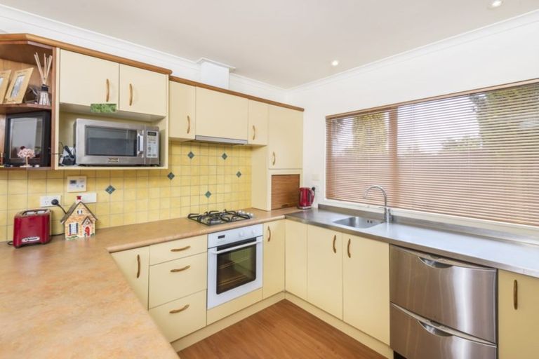 Photo of property in 6 Orne Street, Torbay, Auckland, 0630
