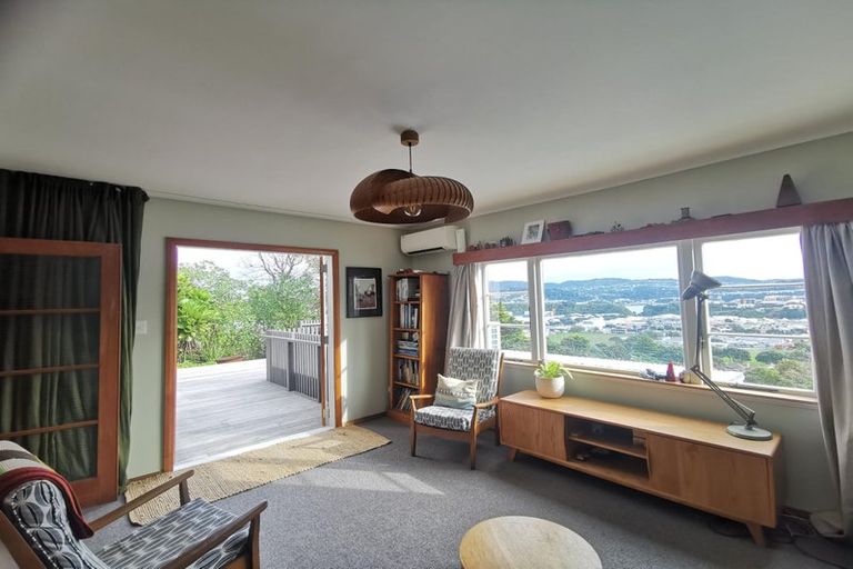 Photo of property in 67 Townsend Road, Miramar, Wellington, 6022