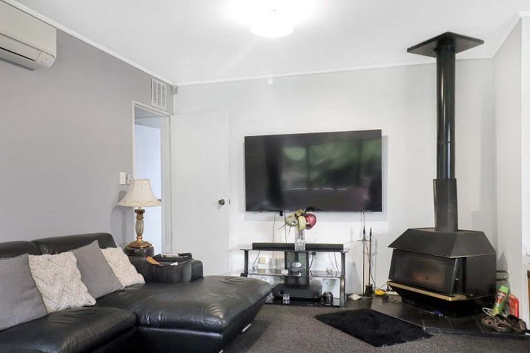 Photo of property in 23b Kennedy Grove, Stokes Valley, Lower Hutt, 5019