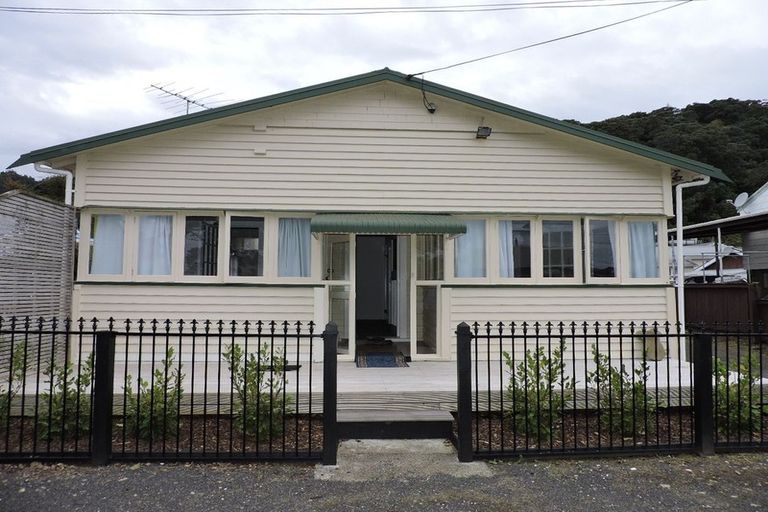 Photo of property in 4 Tatahi Street, Te Puru, Thames, 3575