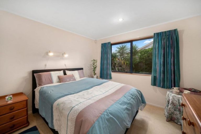Photo of property in 19 Angel Way, Stanmore Bay, Whangaparaoa, 0932