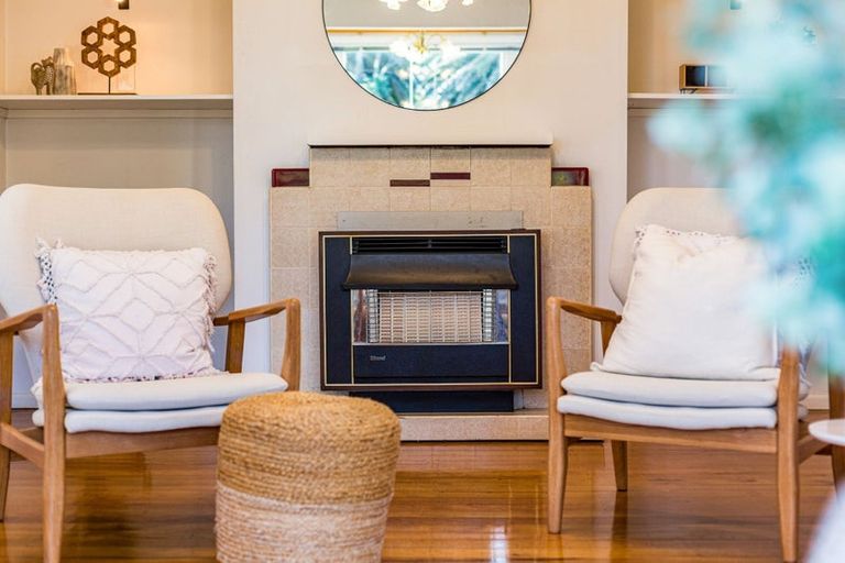 Photo of property in 45a Oxford Street, Tawa, Wellington, 5028