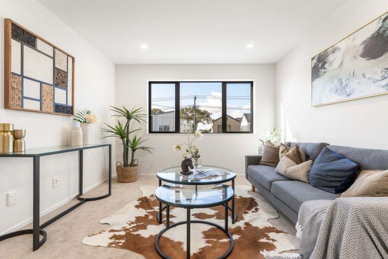 Photo of property in 71a Matipo Road, Te Atatu Peninsula, Auckland, 0610