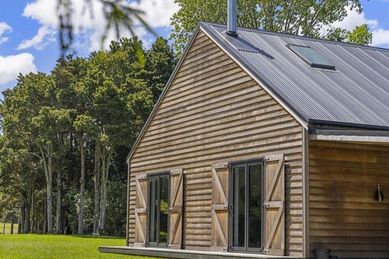 Photo of property in 37 Ward Road, Matakana, Warkworth, 0985