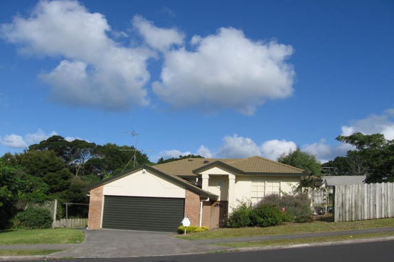 Photo of property in 76 Barbados Drive, Unsworth Heights, Auckland, 0632