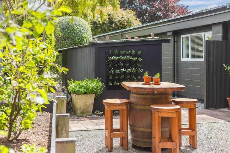 Photo of property in 19 Fleetwood Grove, Waikanae, 5036