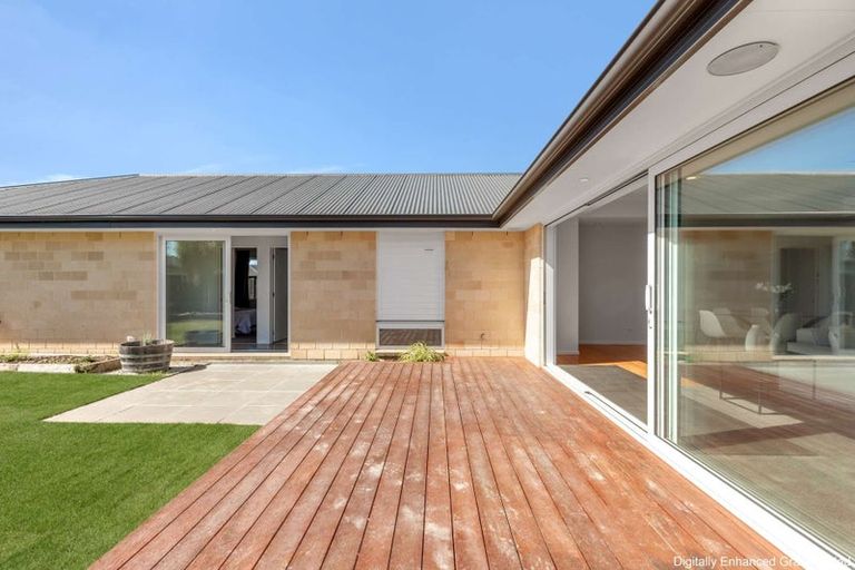 Photo of property in 14 Waimarie Street, Pegasus, 7612