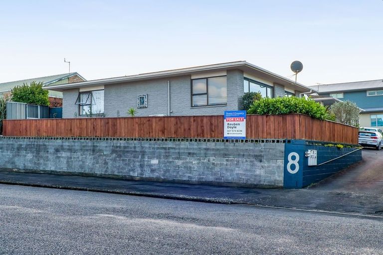 Photo of property in 8a Birdwood Avenue, Moturoa, New Plymouth, 4310