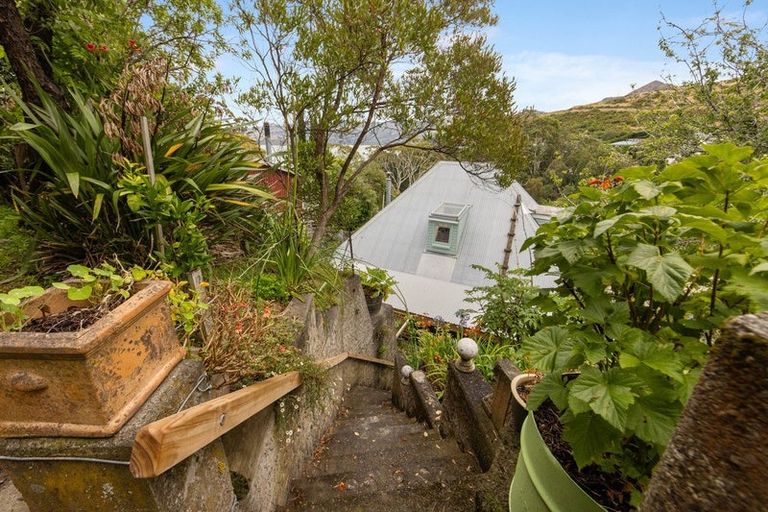Photo of property in 36 Park Terrace, Corsair Bay, Lyttelton, 8082