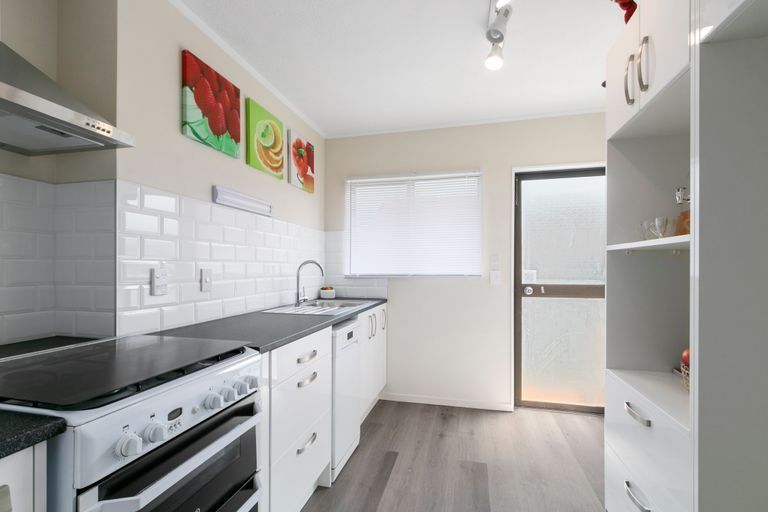 Photo of property in 98a Reynolds Street, Taita, Lower Hutt, 5011