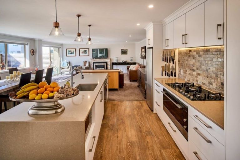 Photo of property in 14 Latimer Way, Petone, Lower Hutt, 5012