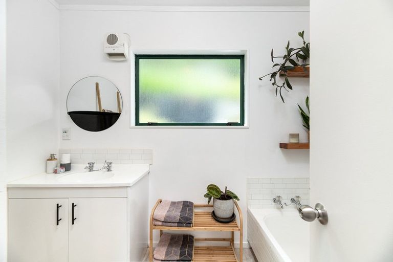 Photo of property in 8 Poike Road, Hairini, Tauranga, 3112