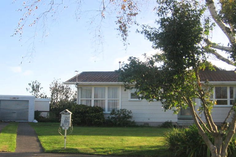 Photo of property in 6 Clutha Place, Westbrook, Palmerston North, 4412