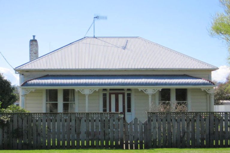 Photo of property in 11 Robinson Street, Foxton, 4814