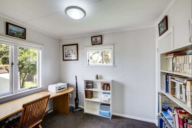 Photo of property in 803 Clive Street, Akina, Hastings, 4122