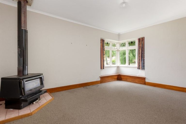 Photo of property in 16 Buller Street, Picton, 7220