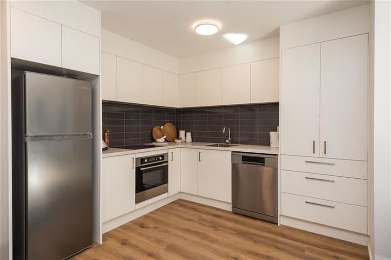 Photo of property in Amuri Park Apartments, 3/280 Bealey Avenue, Christchurch Central, Christchurch, 8013