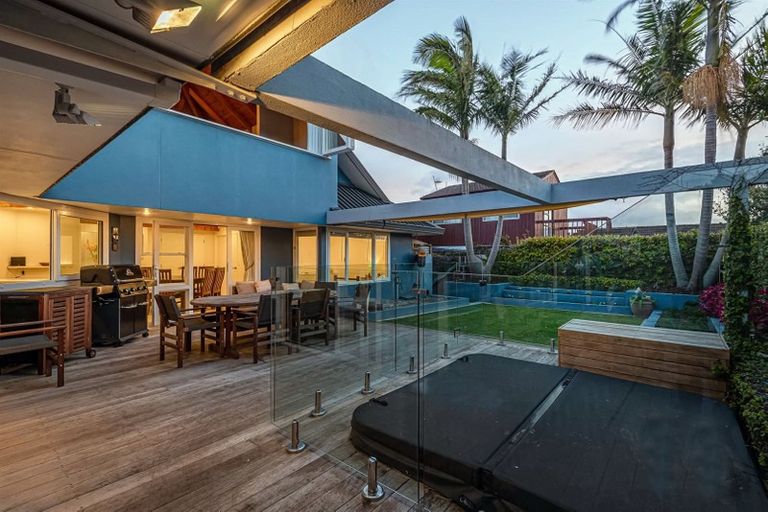 Photo of property in 2/24 Lake Pupuke Drive, Takapuna, Auckland, 0622