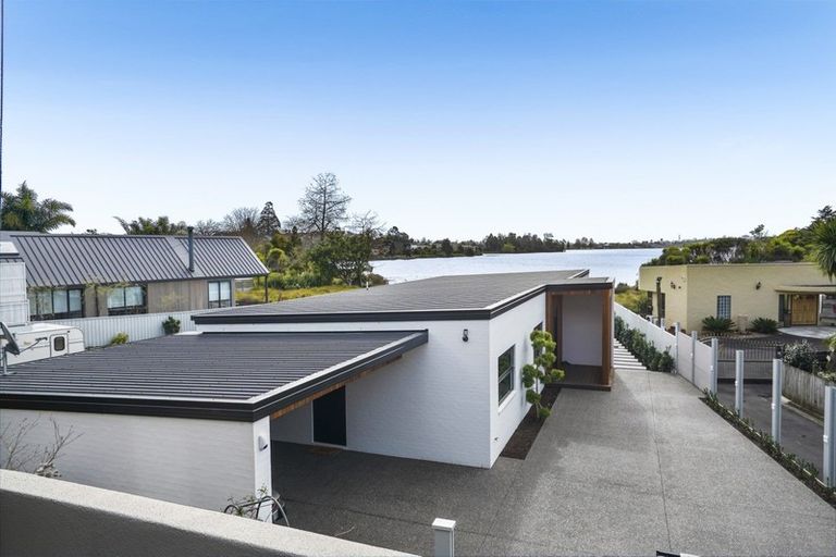 Photo of property in 8a Lake Crescent, Hamilton Lake, Hamilton, 3204