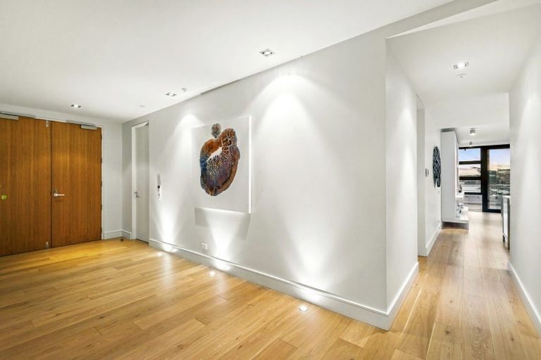 Photo of property in 10/258 Hurstmere Road, Takapuna, Auckland, 0622