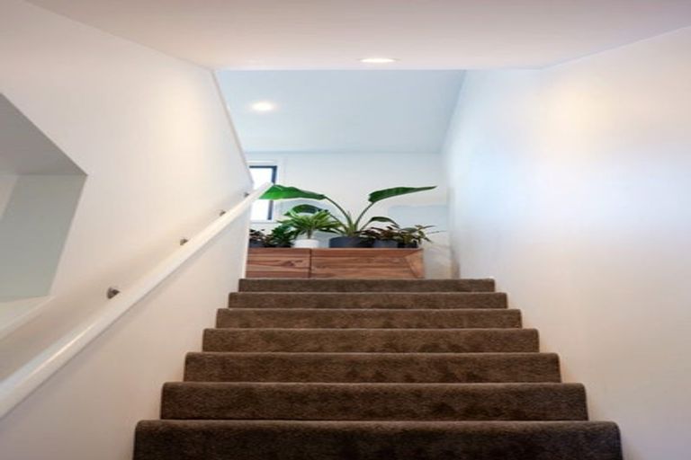 Photo of property in 52c Vodanovich Road, Te Atatu South, Auckland, 0610