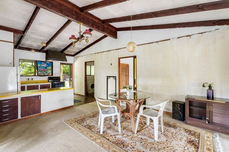 Photo of property in 355 Whangaparaoa Road, Stanmore Bay, Whangaparaoa, 0932