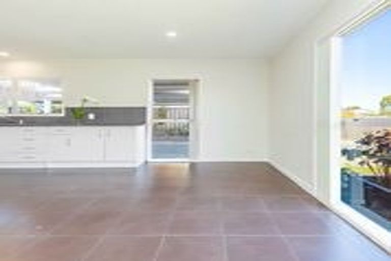 Photo of property in 68 Chelburn Crescent, Mangere East, Auckland, 2024