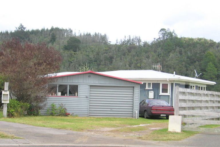 Photo of property in 128 Sharyn Place, Whangamata, 3620