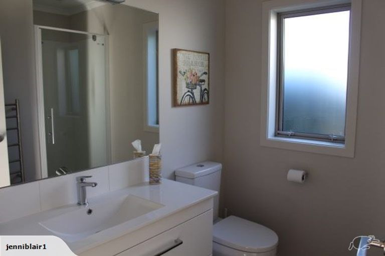 Photo of property in 10 Hawai Street, Two Mile Bay, Taupo, 3330