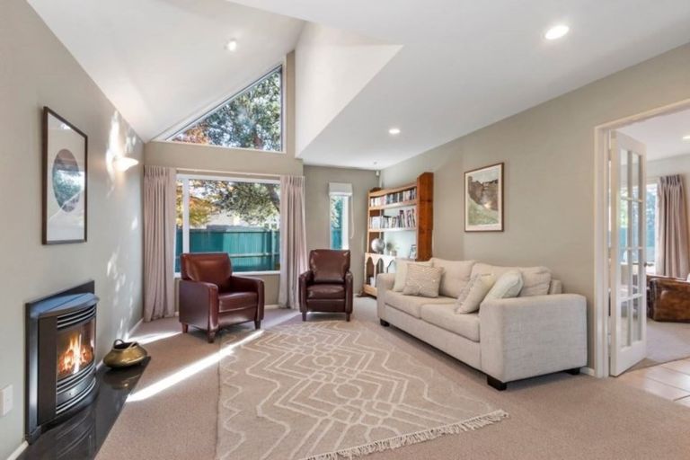 Photo of property in 20 Cashmere Road, Cashmere, Christchurch, 8022