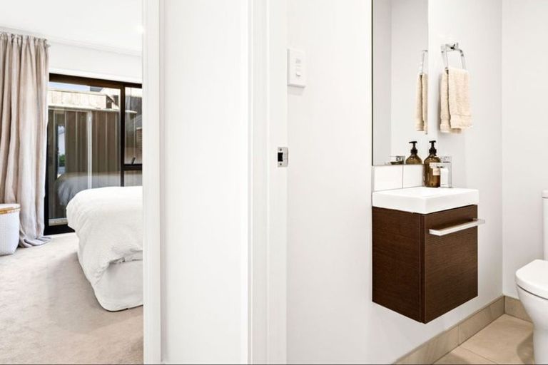 Photo of property in 74 Mapou Road, Hobsonville, Auckland, 0616