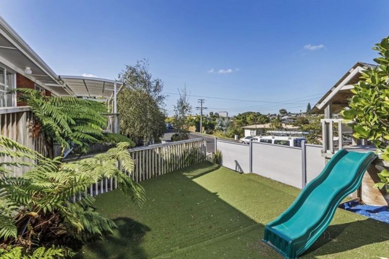 Photo of property in 4 Sudan Avenue, Milford, Auckland, 0620