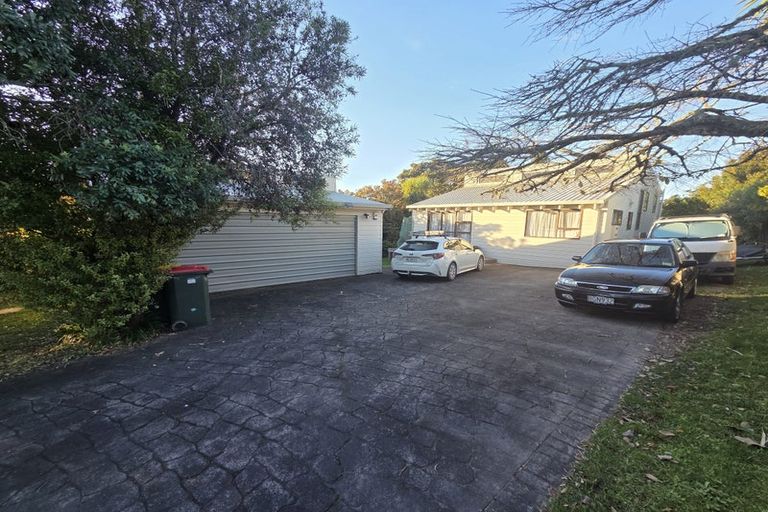 Photo of property in 8 Churchouse Road, Greenhithe, Auckland, 0632