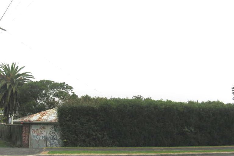 Photo of property in 2/39 Woodglen Road, Glen Eden, Auckland, 0602