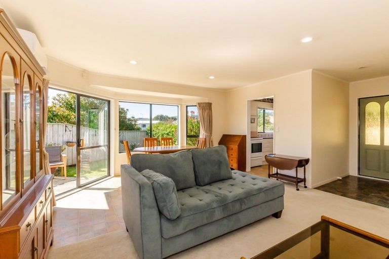 Photo of property in 23 Dennis Taylor Court, Paraparaumu, 5032