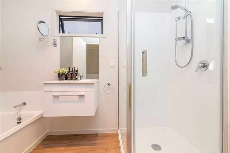 Photo of property in 410 Weymouth Road, Weymouth, Auckland, 2103