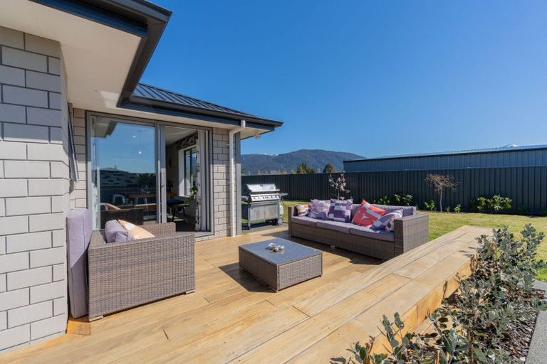 Photo of property in 11 Breaksea Street, Te Anau, 9600