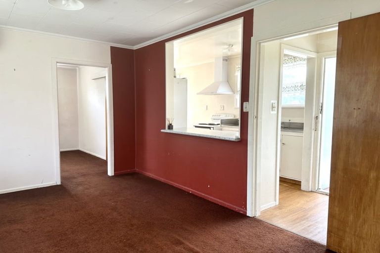 Photo of property in 1-3/18 Bristol Street, Trentham, Upper Hutt, 5018