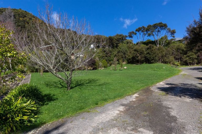 Photo of property in 19 Amelia Crescent, Waikawa, Picton, 7220