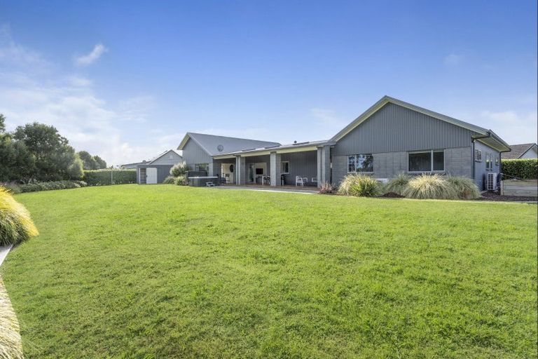 Photo of property in 37 Jarrett Terrace, Leamington, Cambridge, 3432