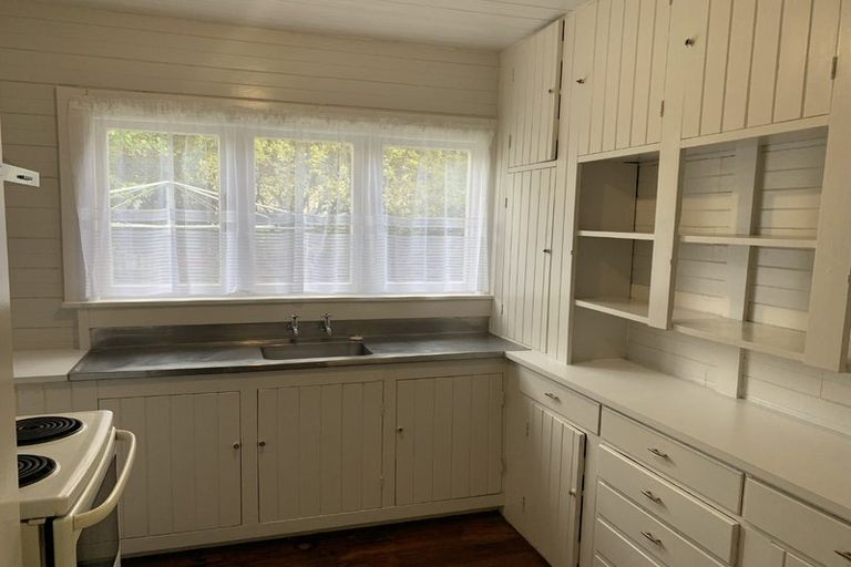 Photo of property in 35 Knowles Street, Terrace End, Palmerston North, 4410